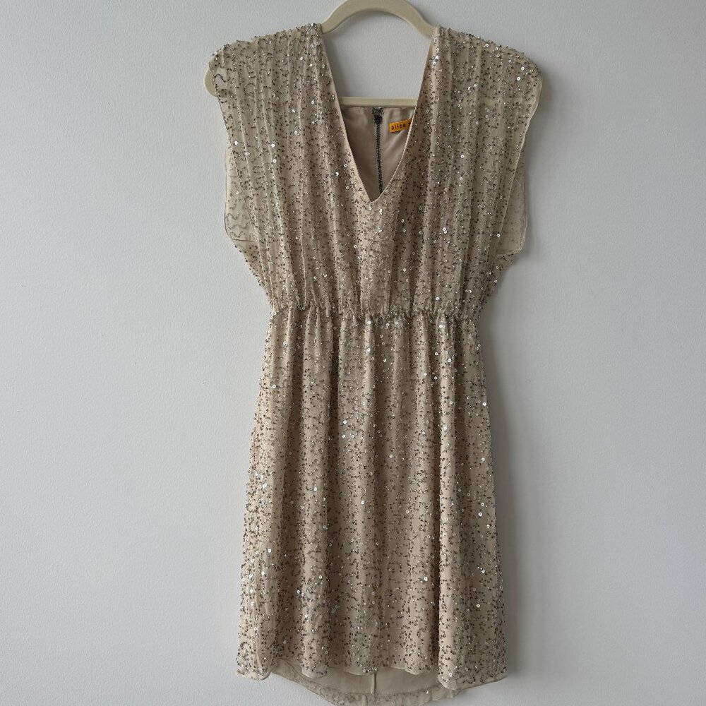 Alice + Olivia v-neck sequin cocktail dress size S